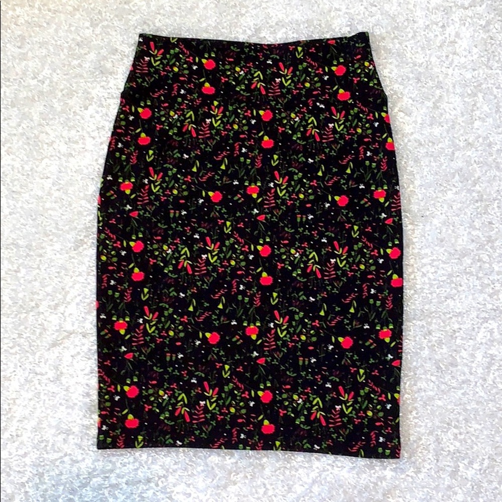 LulaRoe Cassie Skirt - S